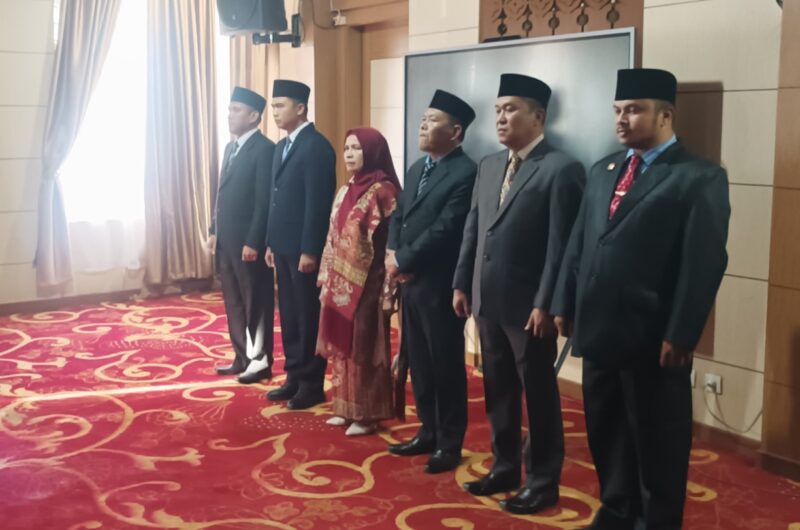 Sekda Alpian Lantik Enam Pejabat Eselon III dan IV