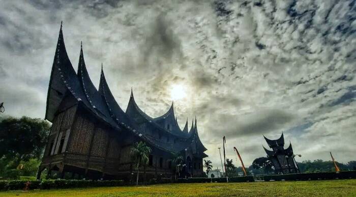Liburan ke Sumatera Barat? Ini 7 Tempat Wisata yang Lagi Viral dan Instagramable Banget!. (Foto: hiling.indozone.id)