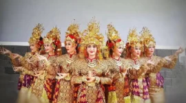 Tarian Tradisional Sumatera Selatan (Foto: traveloka.com)