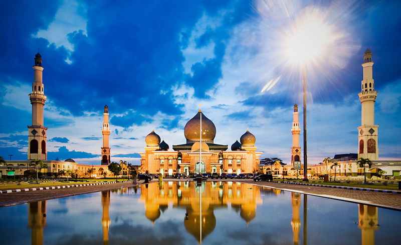 Masjid Raya An-Nur Pekanbaru (Foto: Shutterstock)