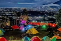Ilustrasi. Ini Dia 10 Tempat Camping Instagramable Terbaik di Indonesia untuk Liburan Ala Anak Muda. (Foto: pojokbaca.id)