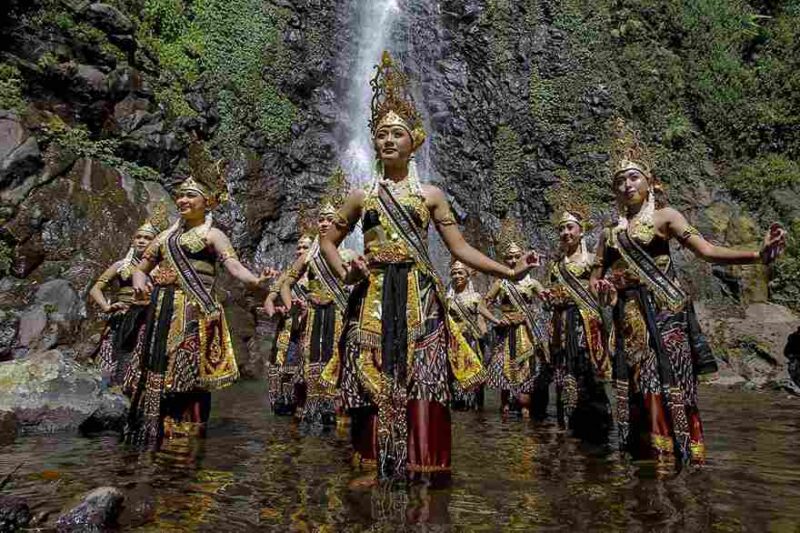 Pesona Ritual Unik di Berbagai Penjuru Indonesia. (Foto: indonesia.go.id)