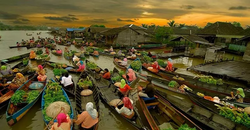 Ilustrasi. Liburan Seru ke Kalimantan Selatan! Ini 7 Destinasi Hits dan Viral yang Bikin Kamu Nggak Mau Pulang. (Foto: senangrekreasi.com)
