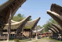 Eksplor Budaya Lokal di Toraja: Adat Unik dan Wisata Alam. (Sumber: Wikipedia)