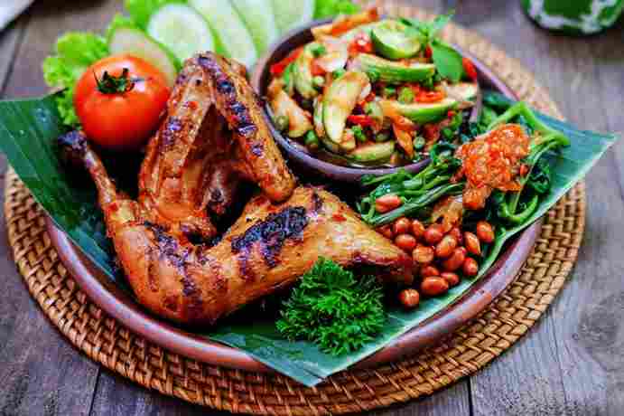 Tempat Wisata Kuliner di Lombok Paling Enak & Hits, Wajib Dicobain!. (Foto: google)