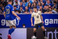 Pemain Barcelona Gerrard Martib (kanan) dibayangi pemain Oviedo Leander Dendoncker dalam lanjutan La Liga di Stadion Carlos Tartiere, Jumat (26/9/2025) dini hari WIB (Foto: Instagram @fcbarcelona)