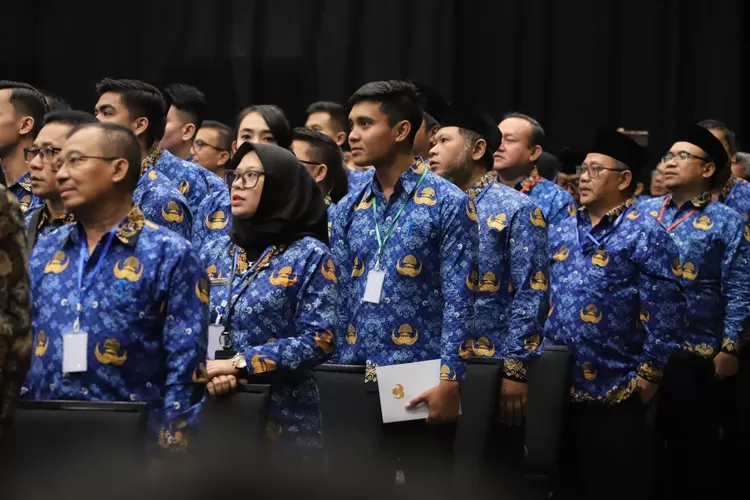 Ilustrasi. Aturan Seragam PPPK Paruh Waktu, Termasuk Baju KORPRI. (Foto: menpan)