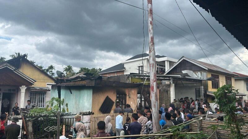 Dua Rumah di Pendung Hilir Hangus Terbakar