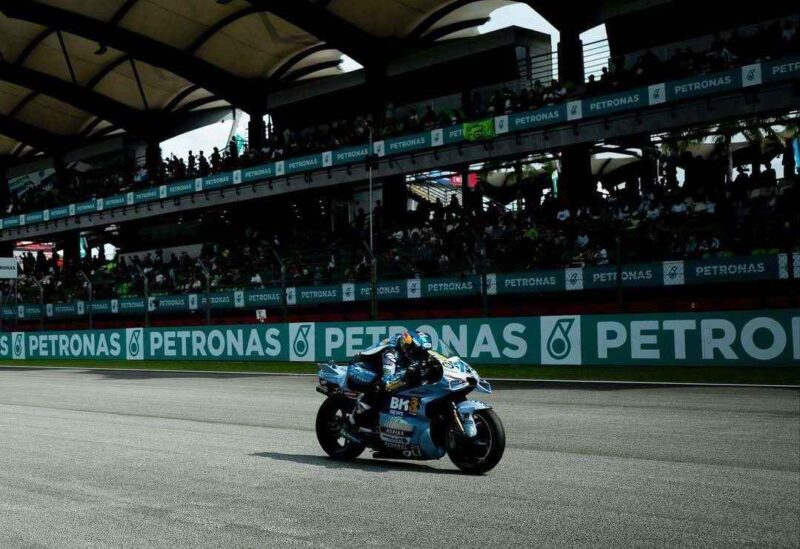 Pembalap Gresini Racing Alex Marquez saat memacu kendaraannya di Sirkuit Sepang dalam ajang MotoGP Malaysia 2025, Minggu (26/10/2025) (Foto: Instagram @alexmarquez73)