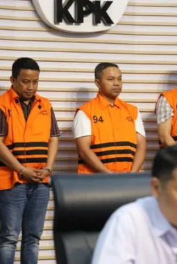 KPK Tahan Gubernur Riau Abdul Wahid dalam Kasus Dugaan Pemerasan Dinas PUPR