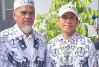 Abdul Muis (kiri) dan Rasnal (kanan), dua guru SMA di Kabupaten Luwu Utara (Lutra), Sulawesi Selatan, yang dipecat. Dok Istimewa