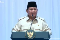 Presiden Prabowo Subianto memberikan sambutan dalam Peluncuran Program Digitalisasi Pembelajaran di SMPN 4 Bekasi, Jawa Barat, Senin (17/11/2025). Foto: YouTube/Sekretariat Presiden
