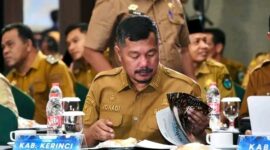 Bupati Kerinci, Monadi, S.Sos., M.Si, hadir dalam High Level Meeting (HLM) Tim Pengendalian Inflasi Daerah (TPID) Provinsi Jambi yang digelar Bank Indonesia pada Senin, 24 November 2025