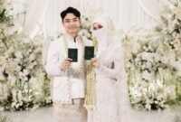 Content creator Fiki Naki menikah Tinandtose pada Senin (24/11/2025). Foto : Tangkapan Layar Instagram Fiki Naki