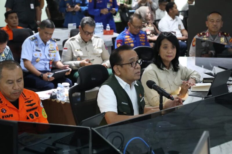 Rapat Tingkat Menteri yang dipimpin Kemenko PMK bersama BNPB dan jajaran kementerian/lembaga lain di Jakarta pada Kamis (27/11). Foto : Humas BNPB