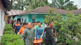 Evakuasi Korban Meninggal di Agam, Sumbar. (Foto : BPBN) 
