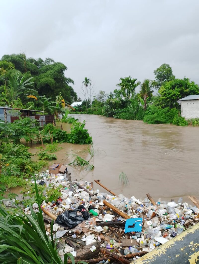 Debit Sungai Batang Merao Mulai Naik. 