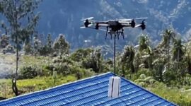 Drone kargo multirotor yang digunakan TNI untuk mendistribusikan bantuan ke daerah terdampak bencana banjir dan longsor di Sumatera. Foto: Dok. Puspen TNI