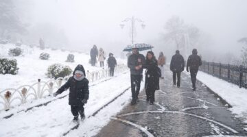 Cuaca dingin serta hari-hari bersalju seperti yang terjadi di Istanbul, Turki, akan terus terjadi meskipun terjadi pemanasan global.