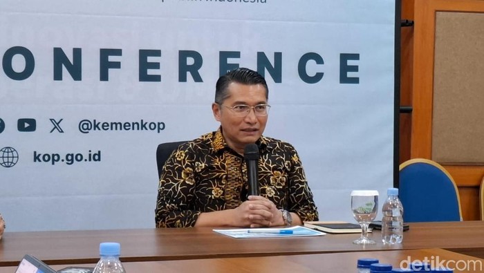 Deputi Bidang Kelembagaan dan Digitalisasi Koperasi Kemenkop, Henra Saragih