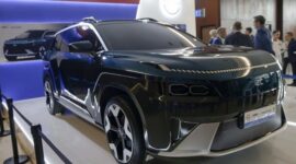 TMI Perkenalkan Mobil Listrik i2C Karya Anak Bangsa