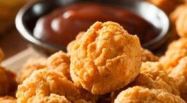 Ayam Goreng Krispi Ala Restoran. 