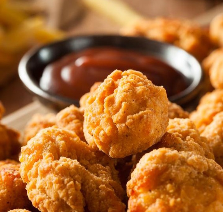 Ayam Goreng Krispi Ala Restoran. 