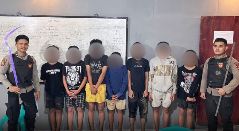 Polsek Jambi Luar Kota bersama Tim Sabhara Polres Muaro Jambi melaksanakan patroli skala besar pada Sabtu (6/12/2025) dini hari. 