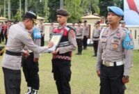 Kapolres Merangin resmi memberhentikan tidak dengan hormat (PTDH) salah satu anggotanya, Bripka AF, melalui upacara khusus yang digelar di lapangan apel Mapolres Merangin pada Senin (8/12/2025). 