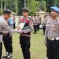 Kapolres Merangin resmi memberhentikan tidak dengan hormat (PTDH) salah satu anggotanya, Bripka AF, melalui upacara khusus yang digelar di lapangan apel Mapolres Merangin pada Senin (8/12/2025). 