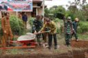 Peletakan batu pertama pembangunan fasilitas Koperasi Desa Merah Putih (KDMP) di Desa Aur Duri, Kecamatan Pondok Tinggi, Selasa (9/12). Foto : Diskiminfo Sungaipenuh