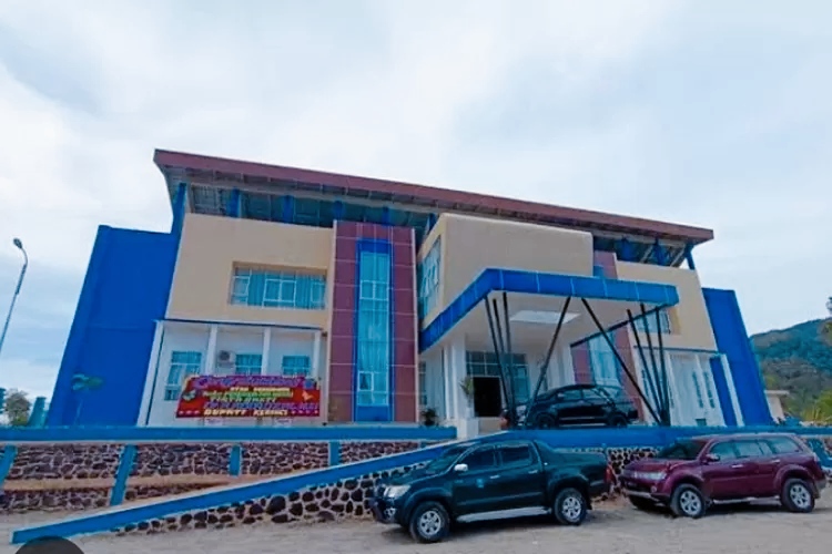 Gedung Perumda Tirta Sakti. 