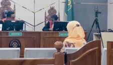 Suliyanti, mantan anggota DPRD Provinsi Jambi menjalani sidang vonis.