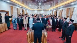 Kantor Wilayah Kementerian Agama Provinsi Jambi secara resmi melantik sembilan kepala madrasah di Kabupaten Kerinci, Jumat (12/12/2025) yang lalu. Pelantikan dan pengambilan sumpah jabatan dipimpin langsung oleh Kepala Kanwil Kemenag Jambi, Mahbub Daryanto. 