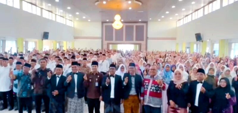 CJH asal Kota Jambi melaksanakan manasik haji terintegrasi di Asrama Haji Jambi.