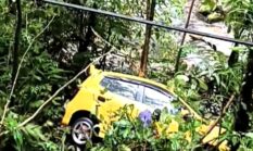 Mobil Agya Terjun ke Jurang Puncak, Tiga Orang Dievakuasi