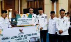 Alfin Salurkan Sembako Ramadhan dan RLHB Baznas di Sungai Penuh