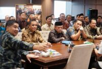 Gubernur Al Haris bersama Bupati/Walikota se Provinsi Jambi menemui Menteri PKP Maruarar Sirait.