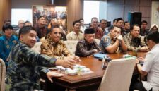 Gubernur Al Haris bersama Bupati/Walikota se Provinsi Jambi menemui Menteri PKP Maruarar Sirait.