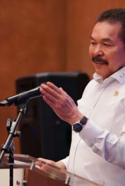 Jaksa Agung Instruksikan Kejati Usut Korupsi Besar di Daerah