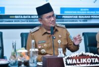 Wali Kota Jambi, Maulana. 