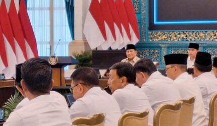 Presiden Prabowo Subianto memimpin Sidang Kabinet di Istana Negara, Jumat (13/3/2026).