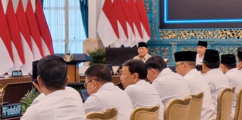 Presiden Prabowo Subianto memimpin Sidang Kabinet di Istana Negara, Jumat (13/3/2026).