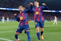 Penyerang Barcelona Raphinha (kiri) merayakan keberhasilannya mencetak gol ke gawang Newcastle pada pertandingan leg kedua babak 16 besar Liga Champions di Stadion Camp Nou, Barcelona, Rabu (18/3/2026) waktu setempat. (Antara/uefa.com)