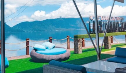 Traveling ke Danau Maninjau.