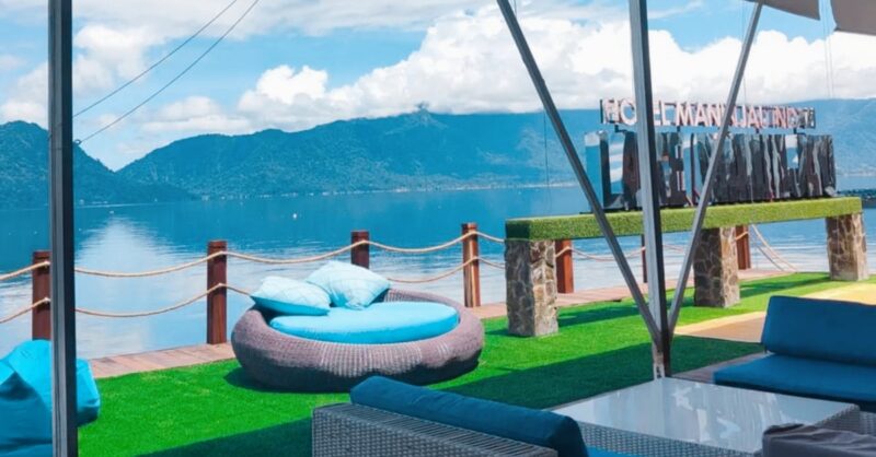 Traveling ke Danau Maninjau. 