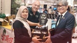 Kopi Alko Kerinci Jambi resmi masuk ke pasar Malaysia. (Instagram/alkosumatrakopi)